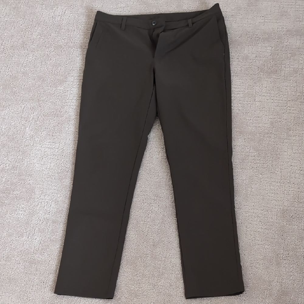 Vuori Cascade Chino Pant Dark Oregano Size 34 32" Inseam